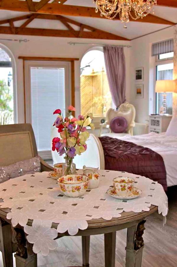 Formby Pinewood Studio Bed & Breakfast Dış mekan fotoğraf